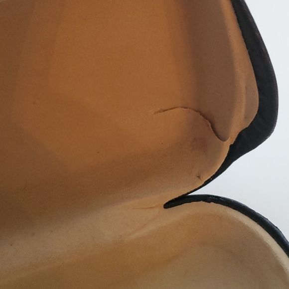 CHANEL Sunglasses - Picture 7 of 9